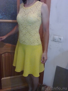 Платье желтое красивое р.44 гипюр стрейч, юбка полусолнце - Изображение #1, Объявление #41269