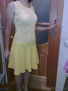 Платье желтое красивое р.44 гипюр стрейч, юбка полусолнце - Изображение #2, Объявление #41269
